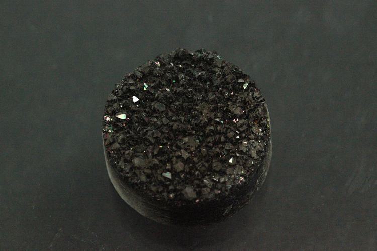 Quarz Druzy, Form rund, Farbe schwarzfarben, ca Maße Ø 12mm, Höhe 4,2-6,0 mm