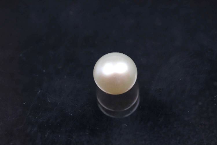 Süßwasserperlen, angebohrt Button, ca.Maße Ø6,0-6,5mm, Hoch 5,0-5,5mm, Farbe weiss