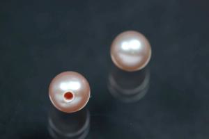 Süßwasserperlen, angebohrt rund, ca.Maße Ø4,0-4,5mm, Farbe rosa