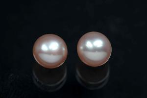 Freshwater pearls, half drilled round, approx.size Ø5,0-5,5mm, color rose