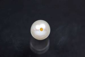 Süßwasserperlen, angebohrt rund, ca.Maße Ø5,0-5,5mm, Farbe weiss