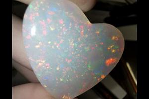 Brasilianischer Crystal Herz Opal ca.70,7,ct