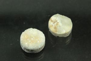 Quarz Druzy, Form rund, Farbe bergkristallfarben, ca Maße Ø 10mm, Höhe 3,3-4,5 mm