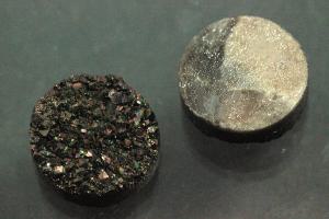 Quarz Druzy, Form rund, Farbe schwarzfarben, ca Maße Ø 10mm, Höhe 4,0-5,2 mm