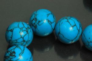 Turquoise reconstructed spherical gemstone strand, approx. dimensions Ø 20mm, approx. 39,0 - 40,0cm long.
