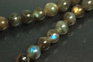 Labradorit spherical gemstone strand, approx. dimensions Ø 8mm, approx. 39,0 - 40,0cm long.