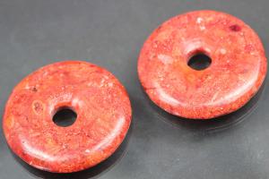 sponge coral pendant pressed red donut size Ø 40mm, 6mm thickness, hole inside Ø ca. 7,5mm