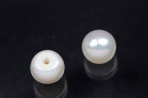 freshwater pearls, half drilled Button, approx. size Ø6,5-7,0mm, high 5,5-6,0mm, color white
