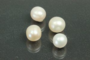 Freshwater pearl lot, undrilled, approx. dimensions 6.0mm to approx. 7.5mm, oval shape, color shades of white.