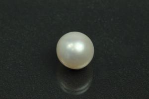 Freshwater pearls, undrilled round, approx.size Ø10,0mm, nice luster A, color white
