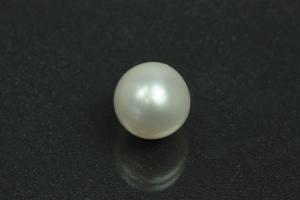 Freshwater pearls, undrilled round, approx.size Ø10,0mm, nice luster A, color white