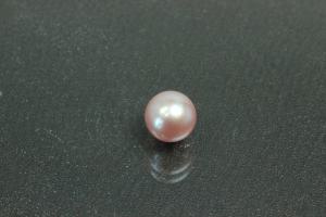 Freshwater pearls, undrilled round, approx.size Ø6,5mm, color shades of lavender